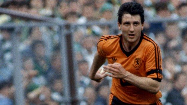 Ralph Milne in action for Dundee United