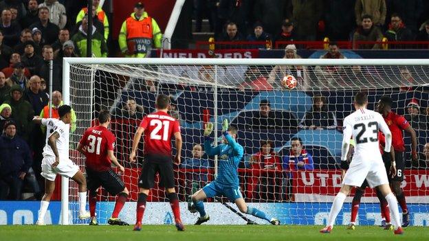 Presnel Kimpembe scores for PSG against Manchester United