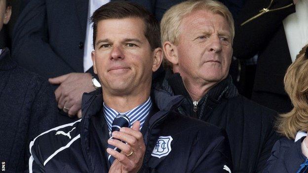 Dundee owner Tim Keyes (left) and Scotland manager Gordon Strachan