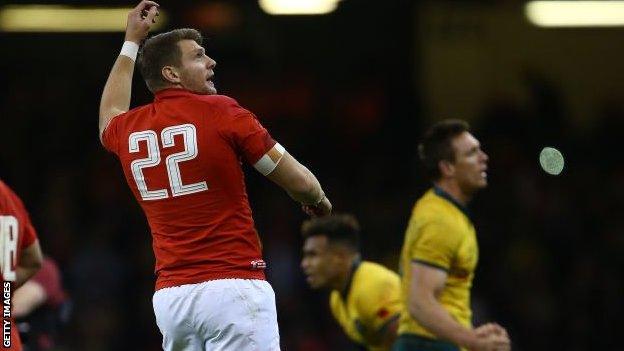 Dan Biggar scores against Australia