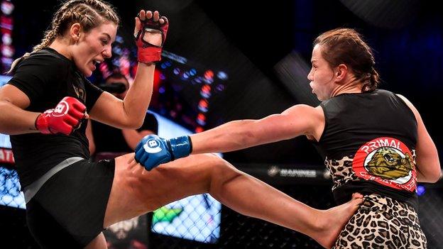 Leah McCourt in action against England's Kerry Hughes at Bellator Dublin