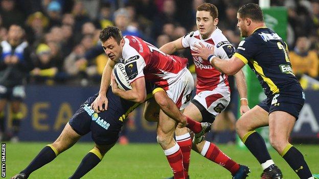 Tommy Bowe's two second-half tries gave Ulster hope of securing at least a losing bonus point