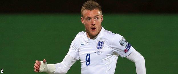 Jamie Vardy playing for England against Lithuania