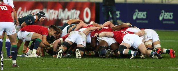 A Lions v South Africa scrum