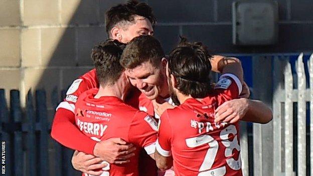 Jordan Tunnicliffe scores for Crawley