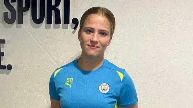 Teenage goalkeeper Abbie Smith signs for Manchester City on a two-year scholarship deal