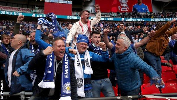 Leicester City fans celebrate