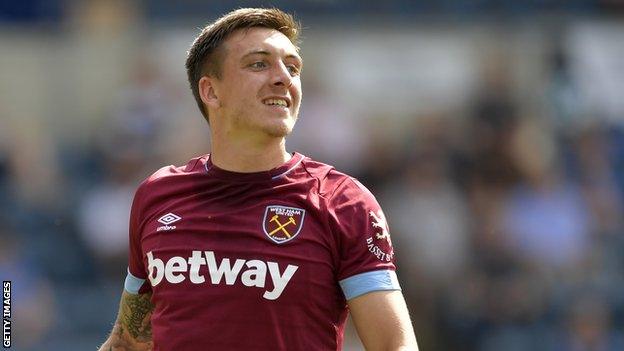 Jordan Hugill West Ham striker joins Middlesbrough on loan BBC Sport