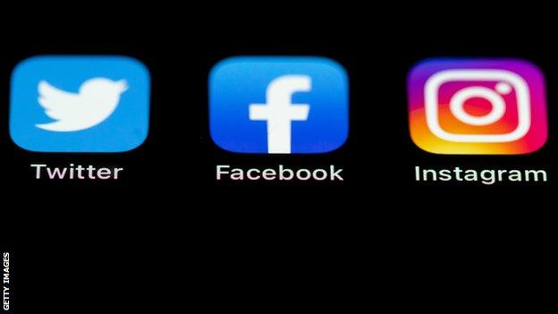 Twitter, Facebook and Instagram logos