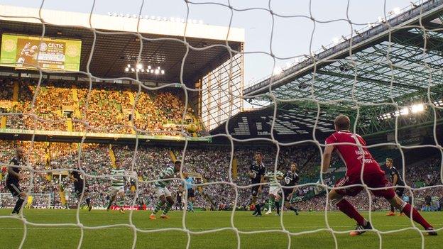 Olivier Ntcham scores the second goal for Celtic