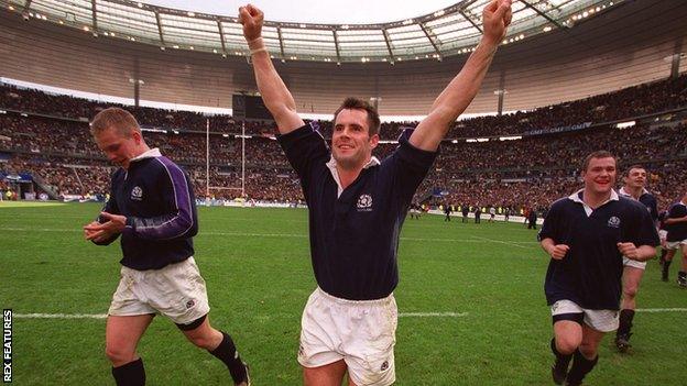 Kenny Logan celebrates Scotland's win over France in 1999