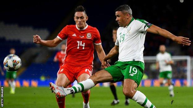 Jonathan Walters in action for Republic of Ireland against Wales in 2018