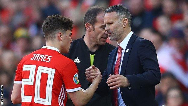 Daniel James is congratulated by manager Ryan Giggs