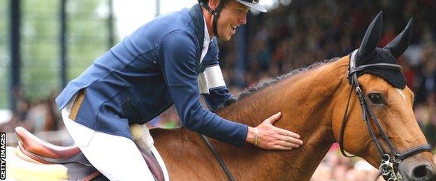 Scott Brash on Hello Sanctos