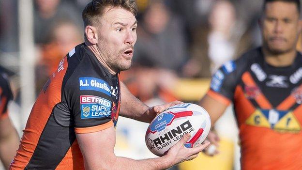 Michael Shenton carries the ball for Castleford Tigers