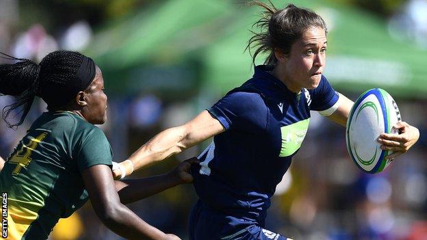 Scotland's Rhona Lloyd runs with the ball