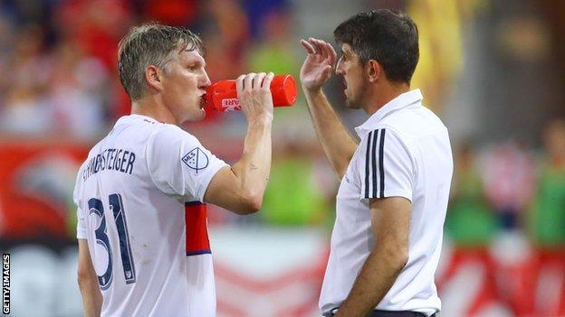 Veljko Paunovic and Bastian Schweinsteiger