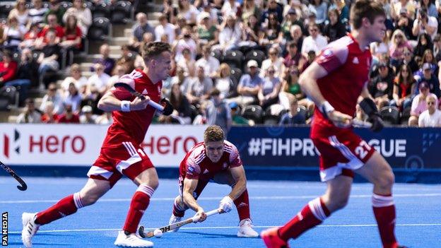 England's Nick Bandurak scores from a penalty corner