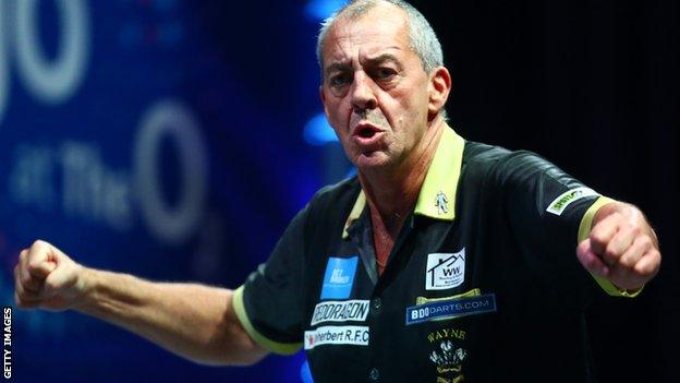 Wayne Warren during the 2020 BDO World Darts Championships