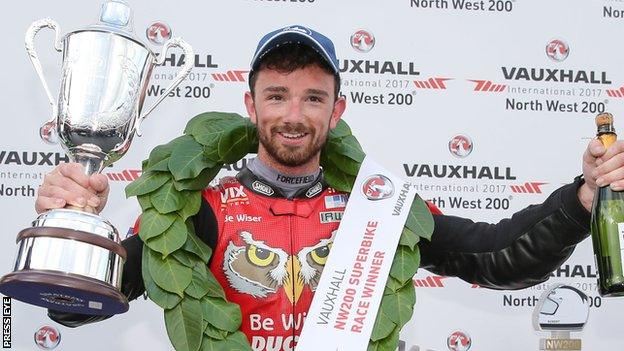 Glenn Irwin edged out Alastair Seeley in a thrilling Superbike race two in 2017