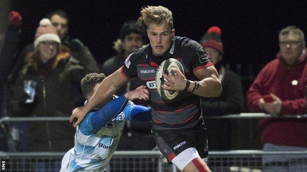 Duhan van der Merwe scores to put Edinburgh ahead in the second half