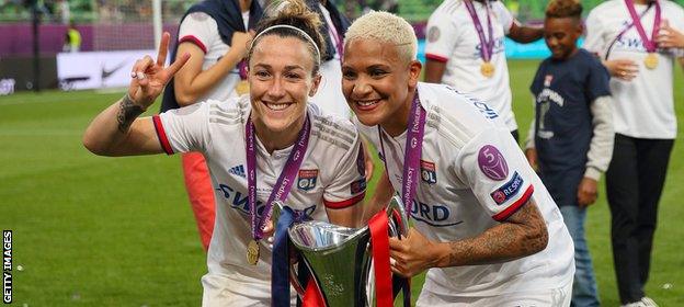 Lucy Bronze with Shanice van de Sanden