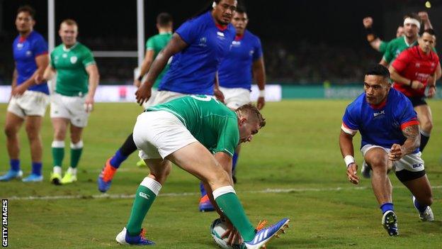 Jordan Larmour scores Ireland's fifth try in Fukuoka