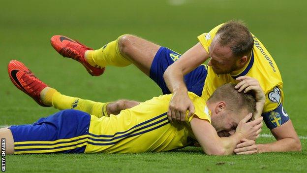 Sweden celebrate after qualifying for the World Cup