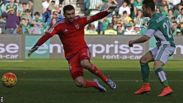 Ruben Castro scores for Real Betis