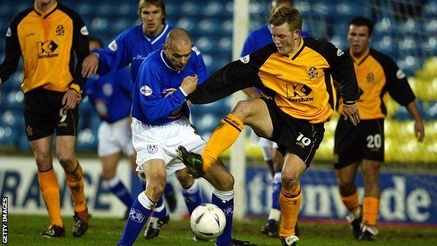 Tom Youngs playing for Cambridge United against Millwall in 2003