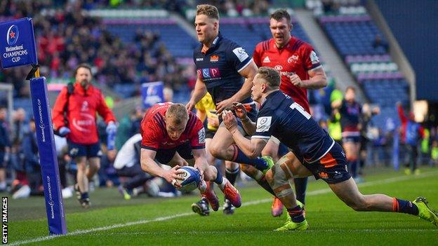 Keith Earls crossed with 10 minutes remaining to edge Munster through