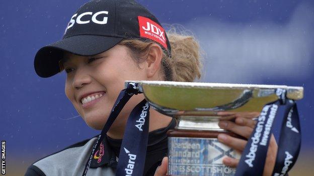 Ariya Jutanugarn with the Scottish Open trophy