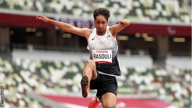 Hossain Rasouli competes in the long jump at the Tokyo Paralympics