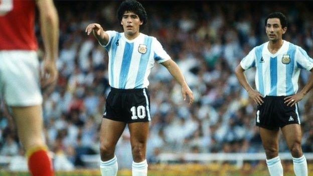 Diego Maradona and Ossie Ardiles playing for Argentina in 1982