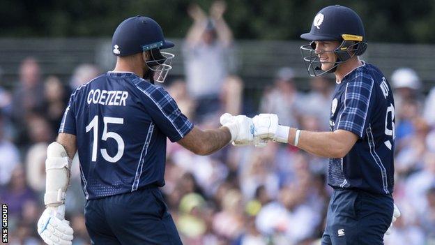 Kyle Coetzer and George Murray at the crease for Scotland