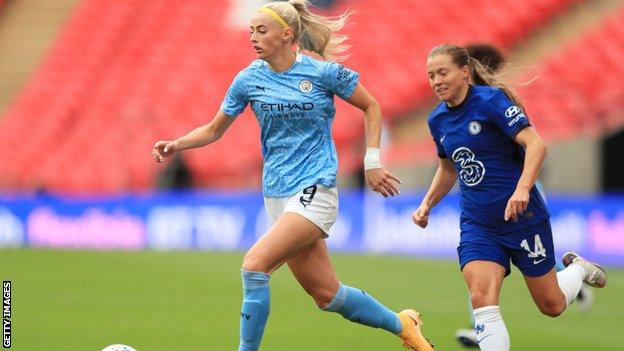 Chloe Kelly and Fran Kirby