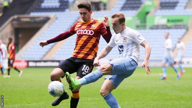 Alex Gilliead playing for Bradford at Coventry