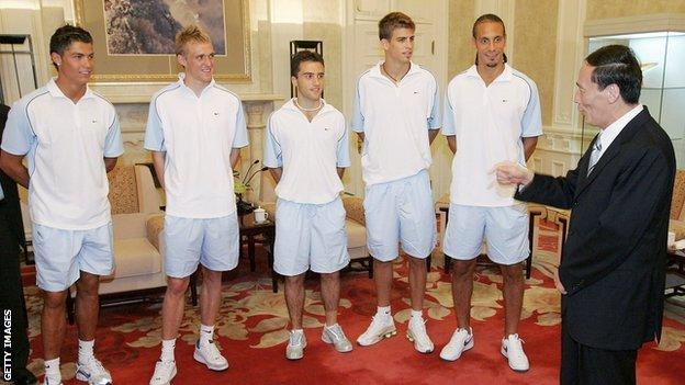 Cristiano Ronaldo, Darren Fletcher, Giuseppe Rossi, Gerard Pique and Rio Ferdinand of Manchester United meet Beijing mayor Wang Qishan during a government reception as part of the club's Far East Tour in Beijing, China in 2005