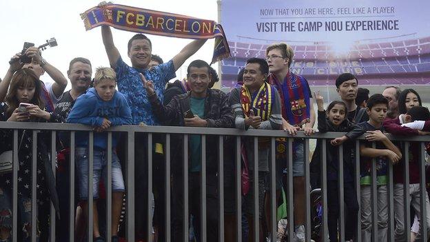 Fans outside the Nou Camp