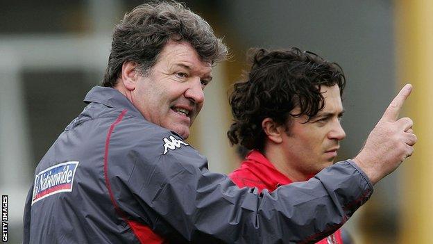 Ex-Wales boss John Toshack and Simon Davies