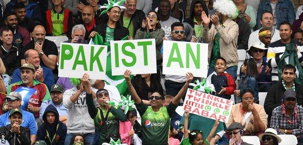 Pakistan fans