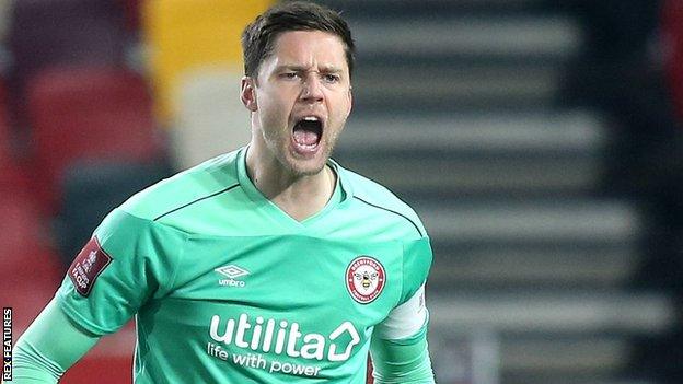 Luke Daniels in action for Brentford