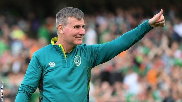 Stephen Kenny salutes the Republic fans