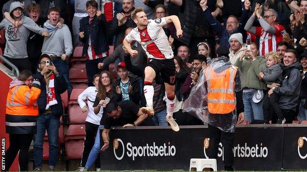 Stuart Armstrong, Southampton, Arsenal, celebration