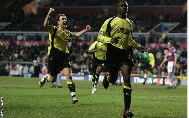 Micah Richards celebrates his last-minute equaliser against Aston Villa