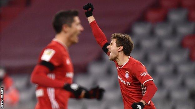 Thomas Muller/Robert Lewandowski