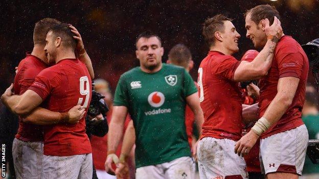 Wales celebrate vs Ireland