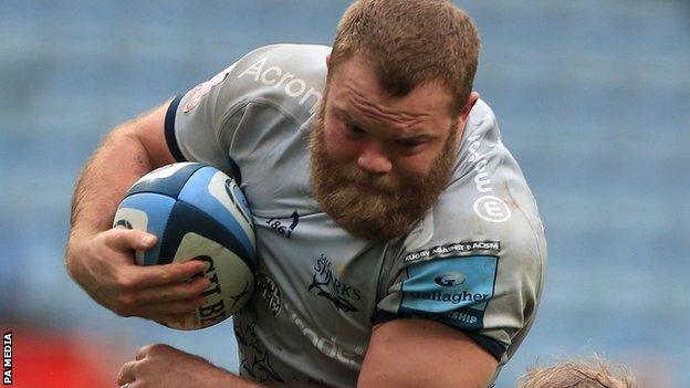 Akker van der Merwe went over for Sale's first try at the Ricoh Arena