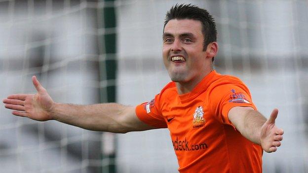 Eoin Bradley hit a Glenavon hat-trick as they hammered Ballymena United