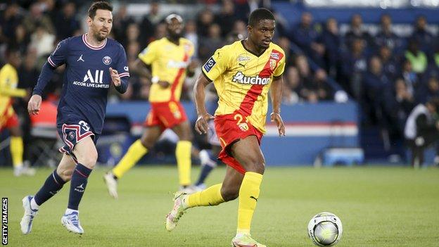 Lionel Messi pursues Cheick Doucoure